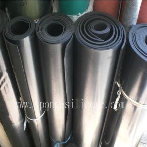 Ilbes Roll tal-folja tal-gomma SBR reżistenti għall-brix iswed aħmar magħmul fiċ-Ċina